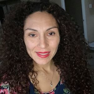 Meet your Posher, Elisa